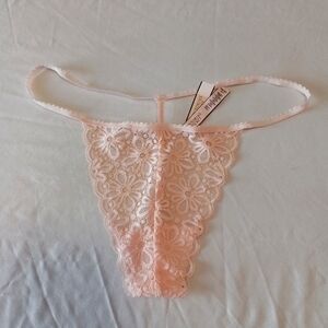 Victoria's Secret NWT Pale Pink Lace V-String Thong Panty New Size L Large